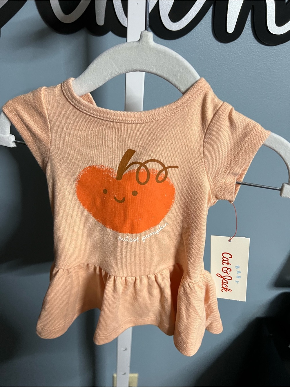 Cat & Jack Peach Short-Sleeve Cutest Pumpkin Peplum Top and Short Set 0-3 months